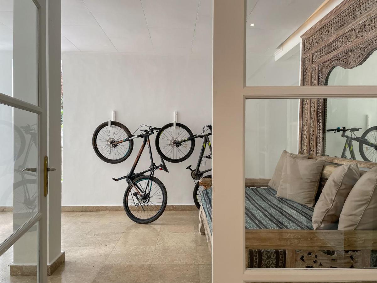 Beach House Canggu - 150M Berawa Beach المظهر الخارجي الصورة